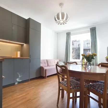 Zoliborz P&o Serviced Apartamento