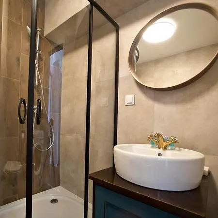 Zoliborz P&o Serviced 华沙