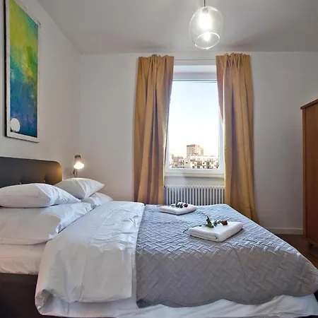 Zoliborz P&o Serviced Apartmán *