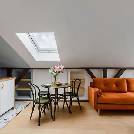 Zoliborz P&o Serviced *