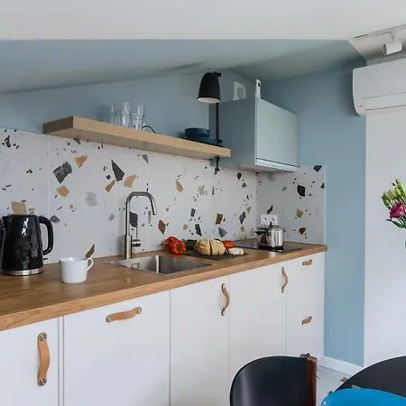 Zoliborz P&o Serviced 华沙